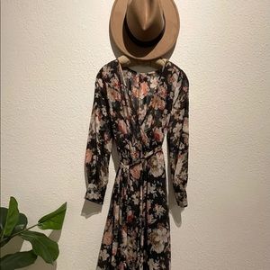 WINDSOR Floral Maxi dress